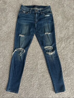 Distressed Women's Skinny Jeans - Dark Blue